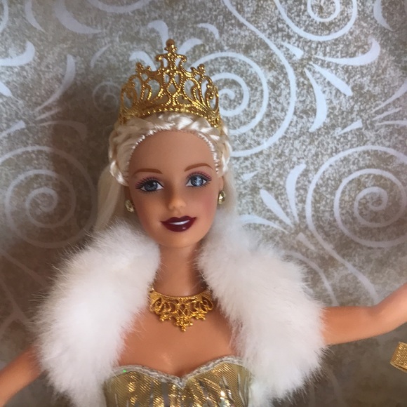 Celebration Barbie 2000 - Picture 2 of 7